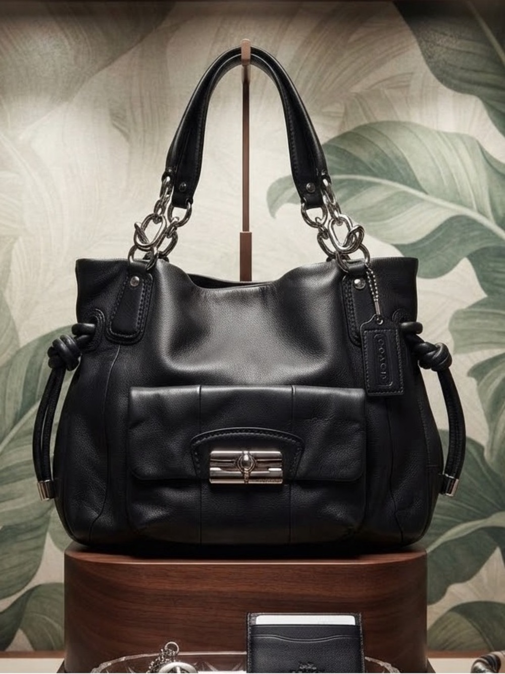 Coach Real Leather Carry All Handbag Purse Kristin Black Chain Link